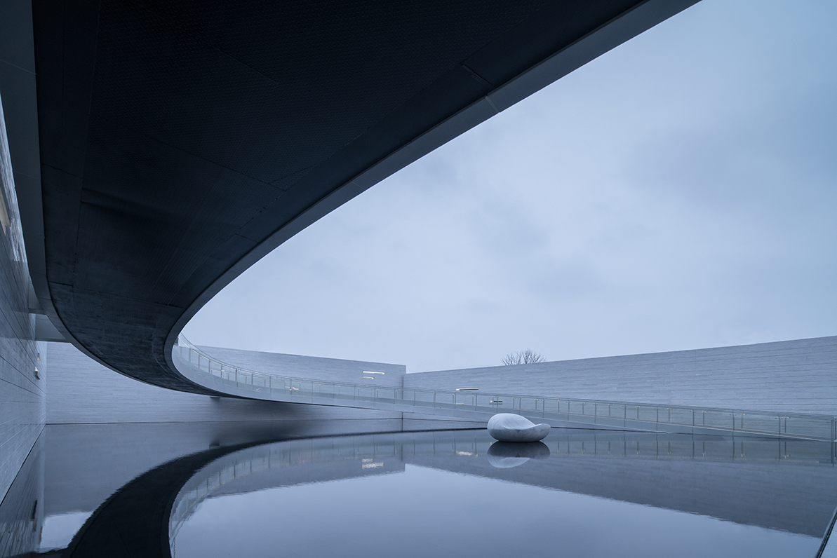 Figure 1: OCT Nanchang Gallery span over an artificial lake